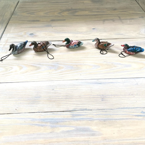 Set of 5 Mallard DUCK Ornaments 2.5 x 1  x 1.25 inches - Picture 14 of 16